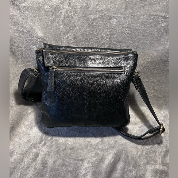 Latico Leather Co. Pebbled Leather Crossbody Messenger Bag - Picture 5 of 13